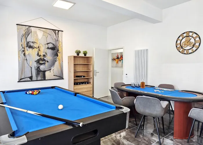 Designer Loft Fuer Bis Zu 15, Whirlpool, Infrarotsauna, Billard, Pokertisch, 2 Baeder