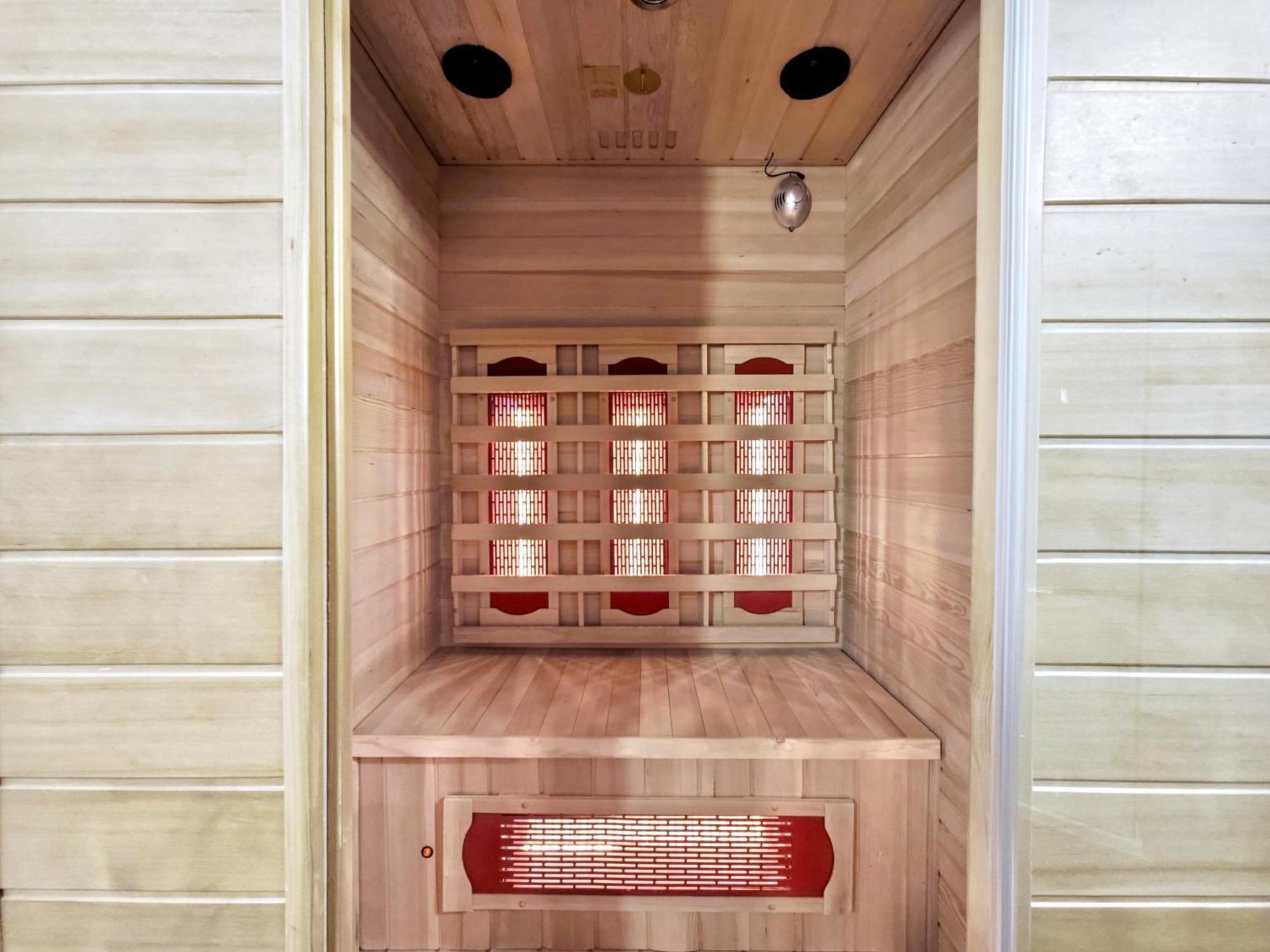 Designer Loft Fuer Bis Zu 15, Whirlpool, Infrarotsauna, Billard, Pokertisch, 2 Baeder