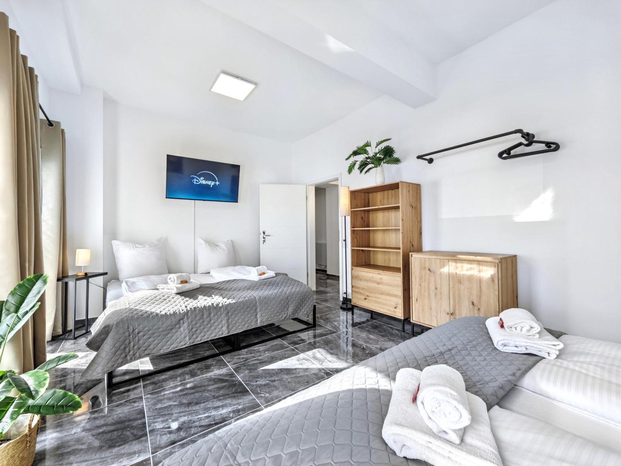 Designer Loft Fuer Bis Zu 15, Whirlpool, Infrarotsauna, Billard, Pokertisch, 2 Baeder * Nürnberg