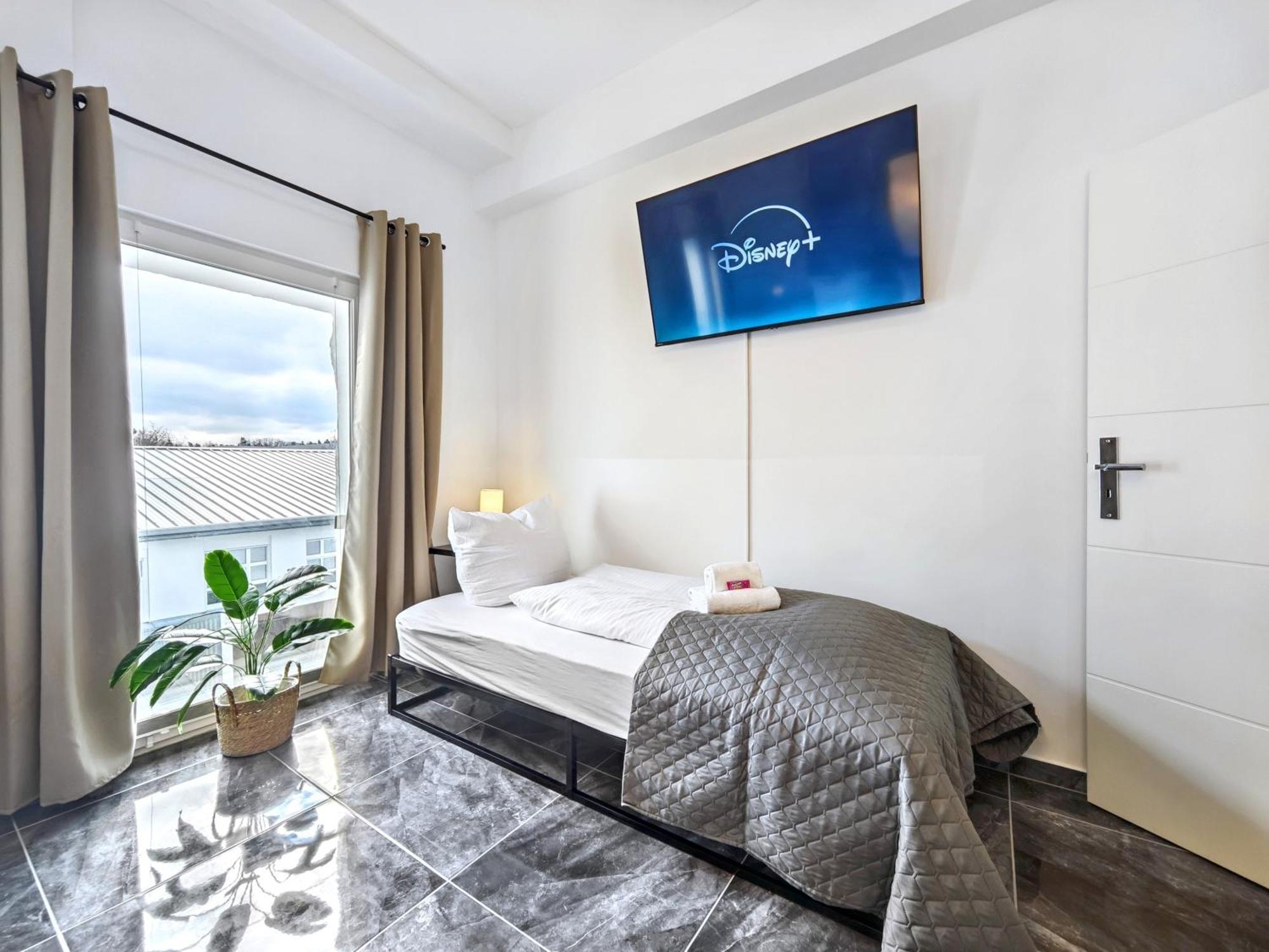 Designer Loft Fuer Bis Zu 15, Whirlpool, Infrarotsauna, Billard, Pokertisch, 2 Baeder Apartment *